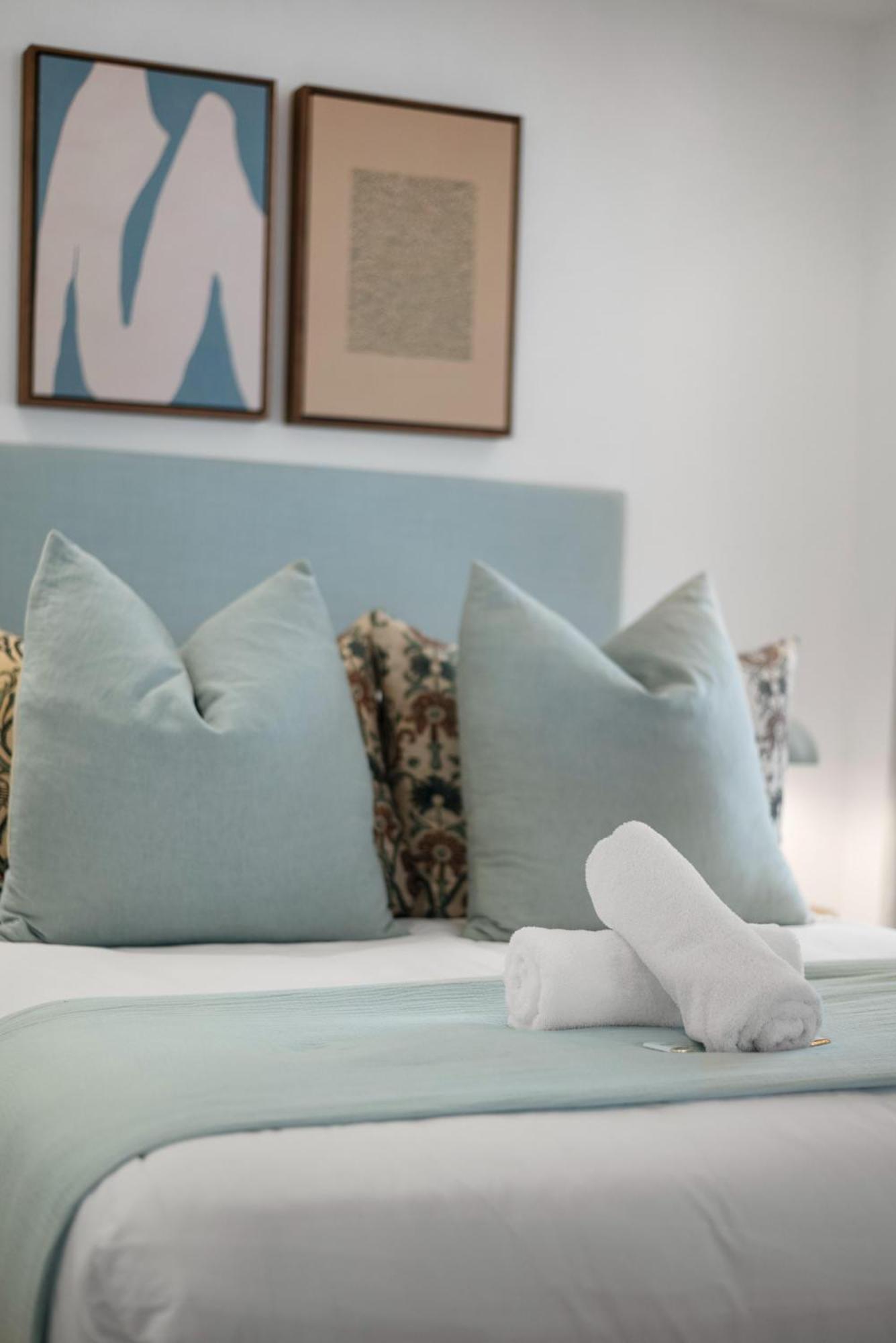 Point Charming With Patio Appartement