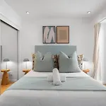 Green Point Charming Studio Apartment With Patio