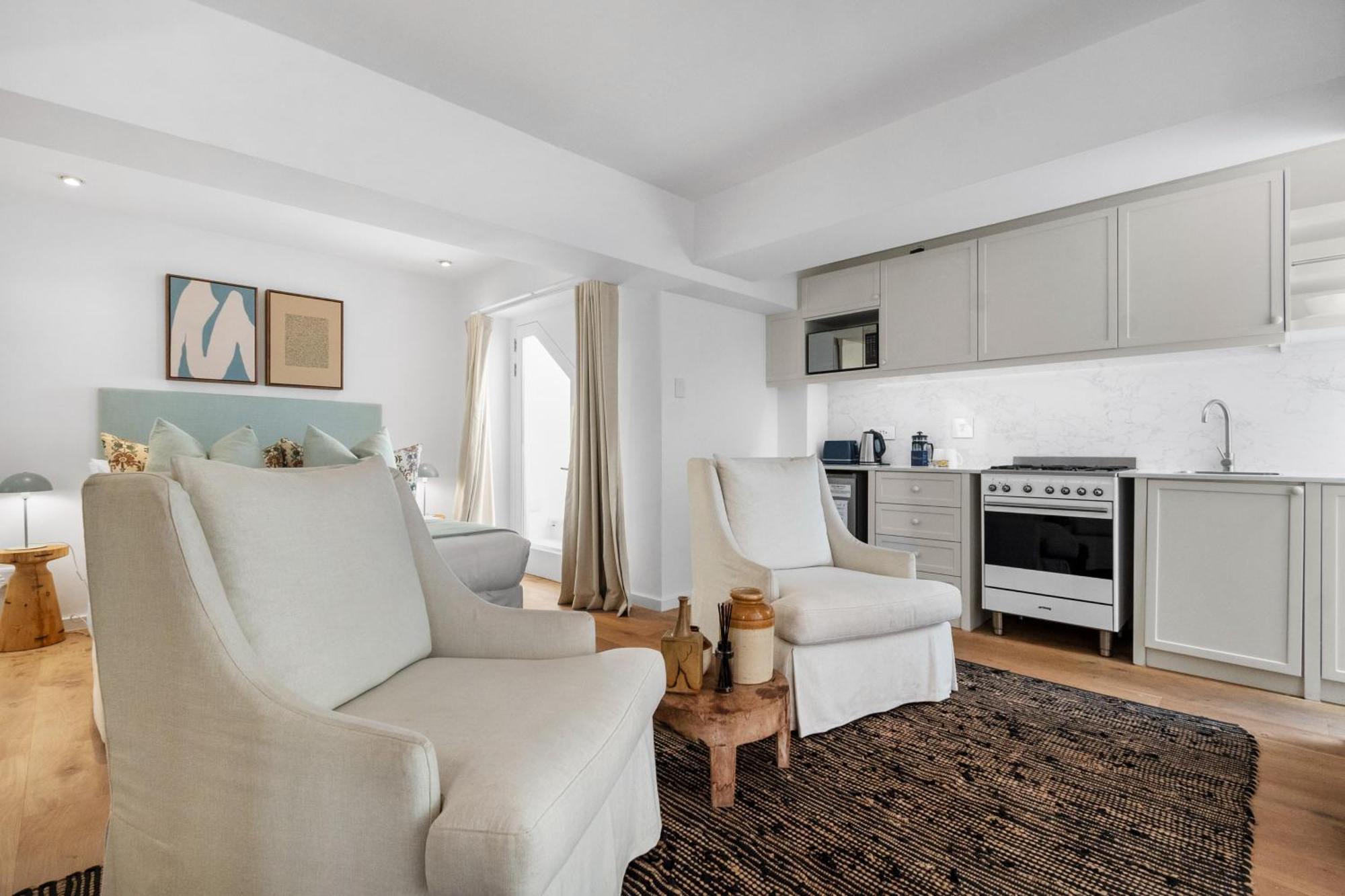 Point Charming With Patio Apartment Cape Town